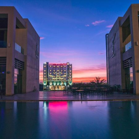 Boulevard Hotel Oman Seeb Exterior photo