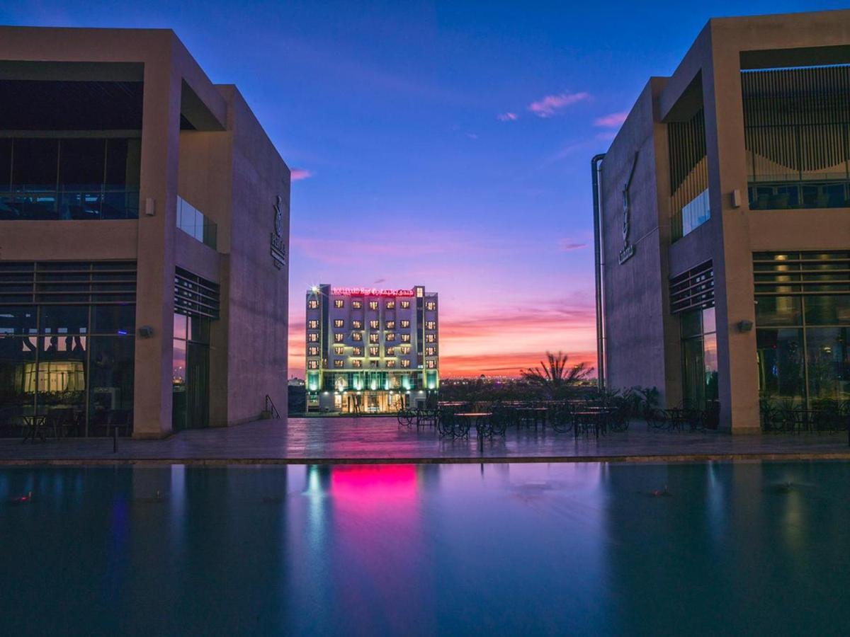 Boulevard Hotel Oman Seeb Exterior photo
