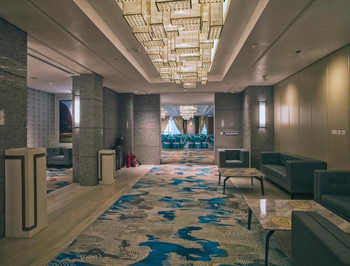 Boulevard Hotel Oman Seeb Exterior photo