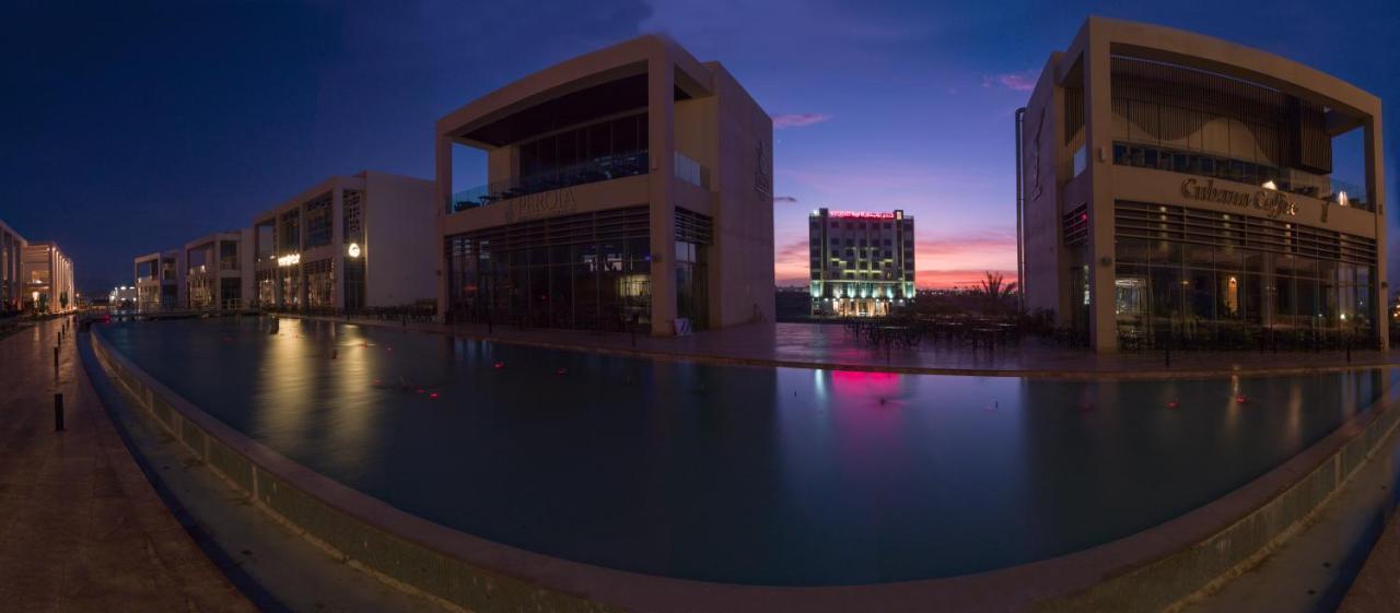 Boulevard Hotel Oman Seeb Exterior photo