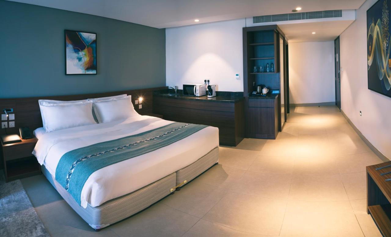 Boulevard Hotel Oman Seeb Exterior photo