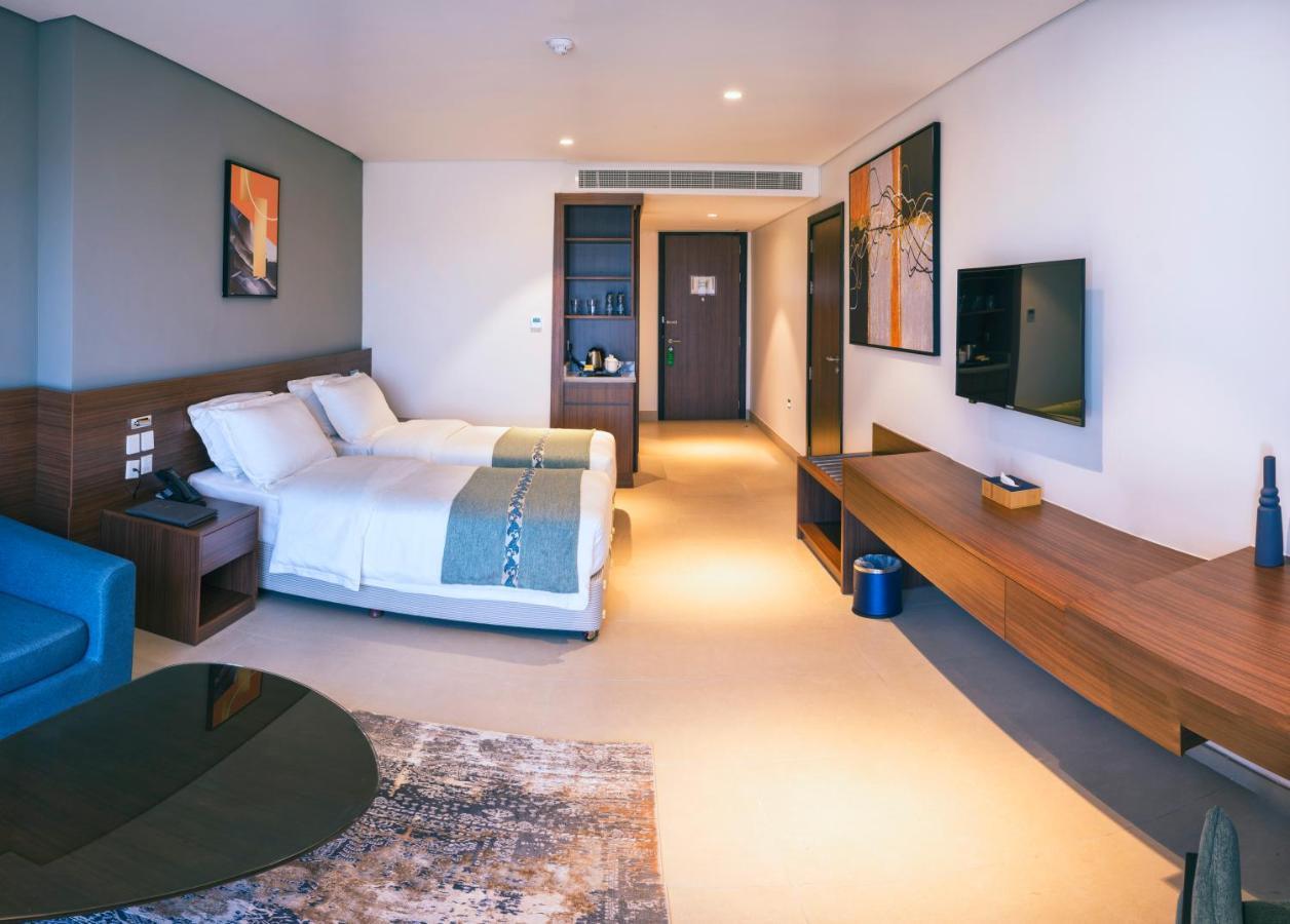 Boulevard Hotel Oman Seeb Exterior photo