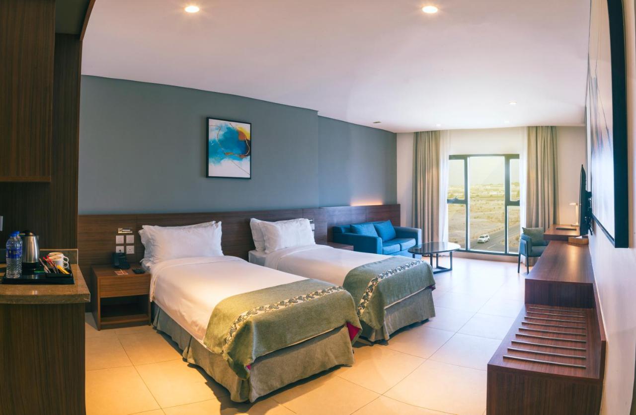 Boulevard Hotel Oman Seeb Exterior photo